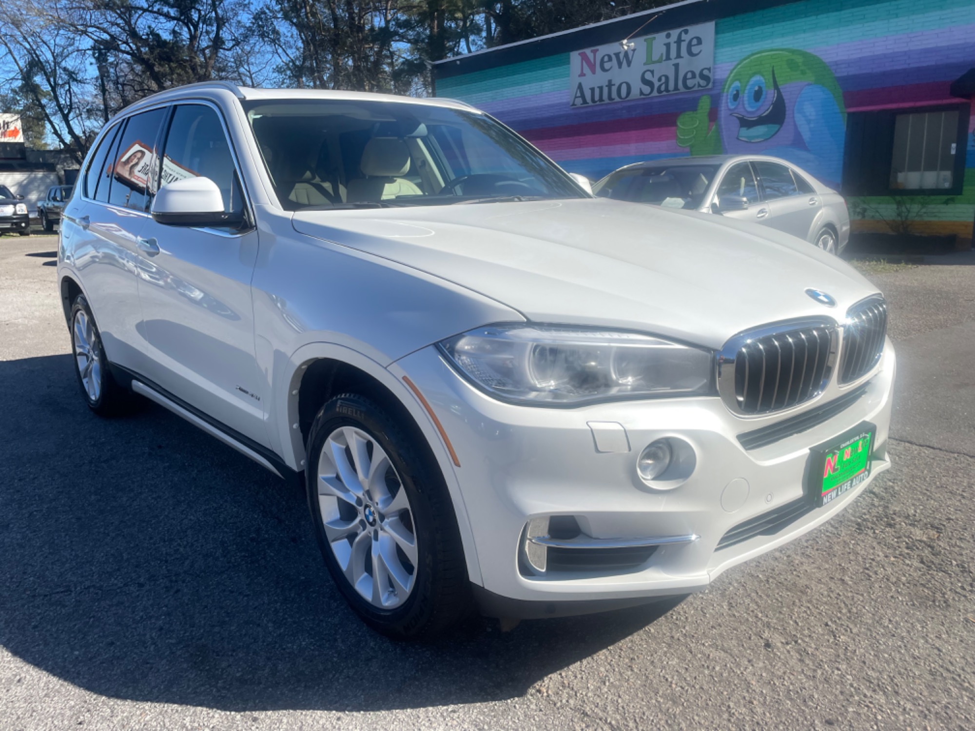 photo of 2014 BMW X5 xDRIVE 35i - Well Equipped & Absolutely Stunning All Around! 
